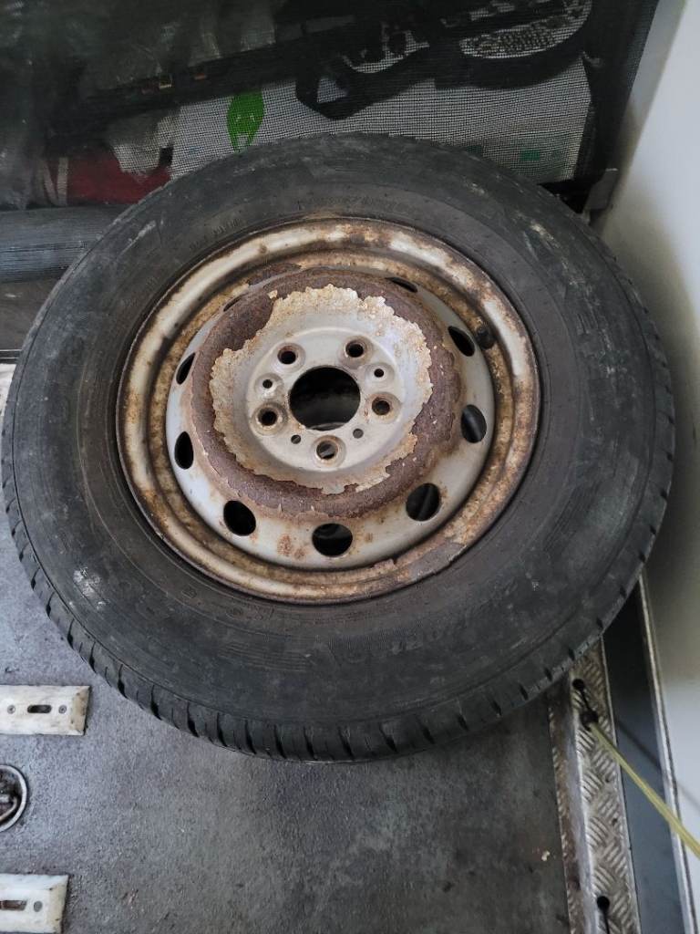 Boxer Relay and ducato spare wheels size 215 70 15c with like new tyre 