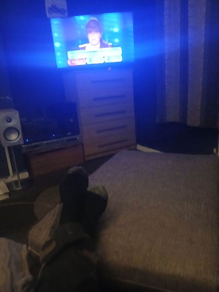 Hatachi 40 inch smart   tv