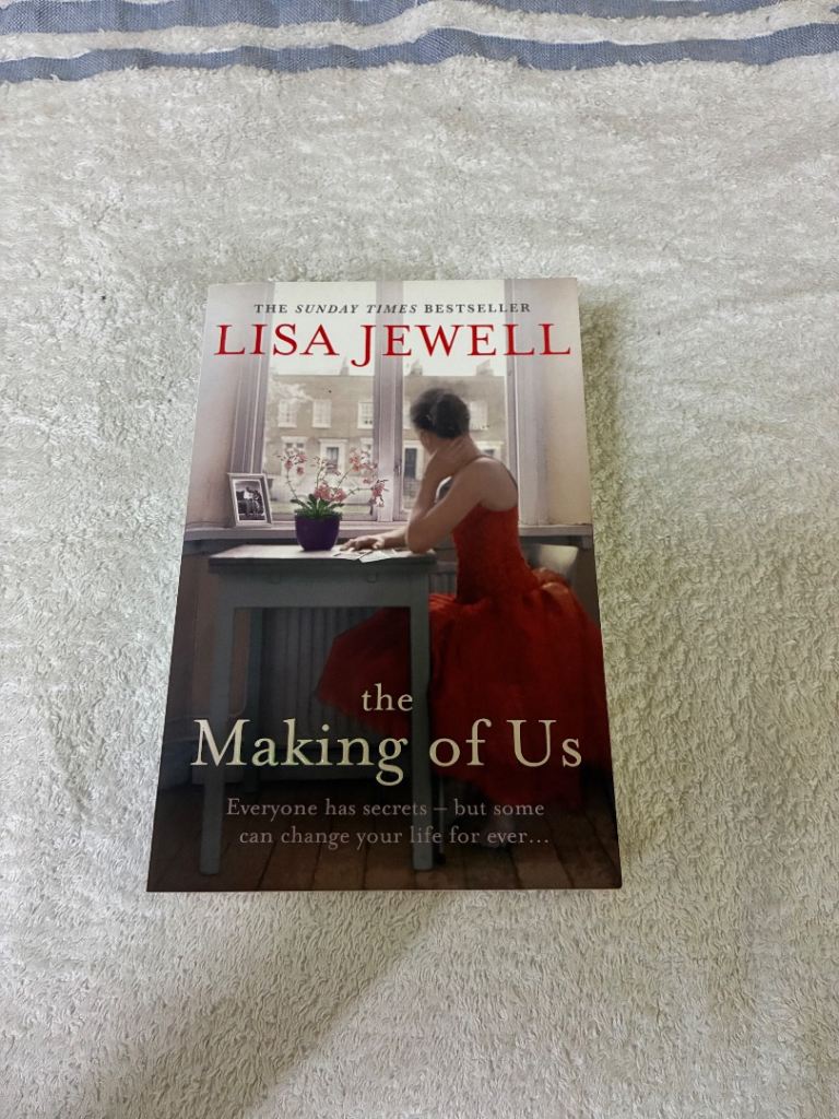 Lisa Jewell – The Making of Us Paperback Book