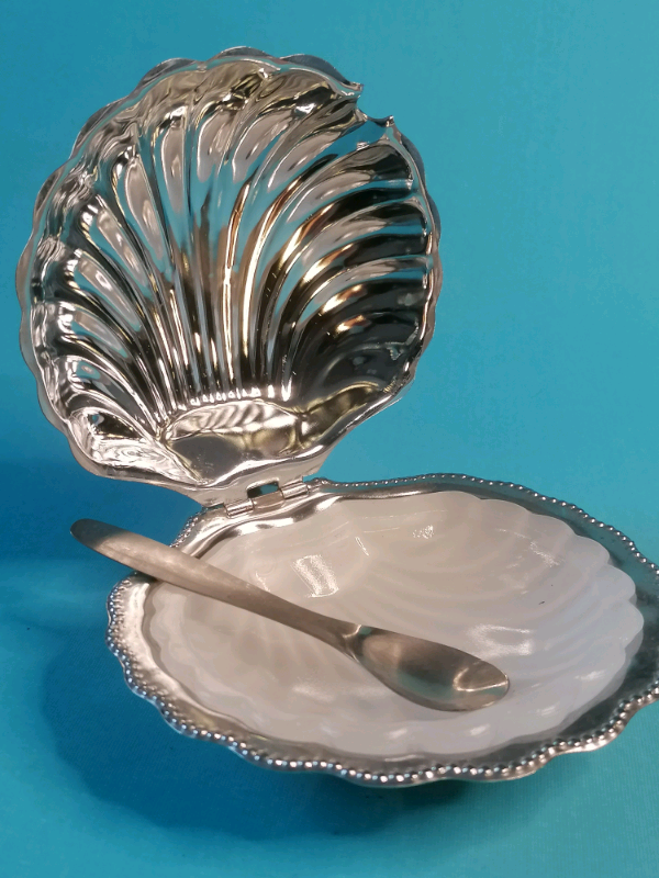 5-inch high metal clam shell box, dish. 