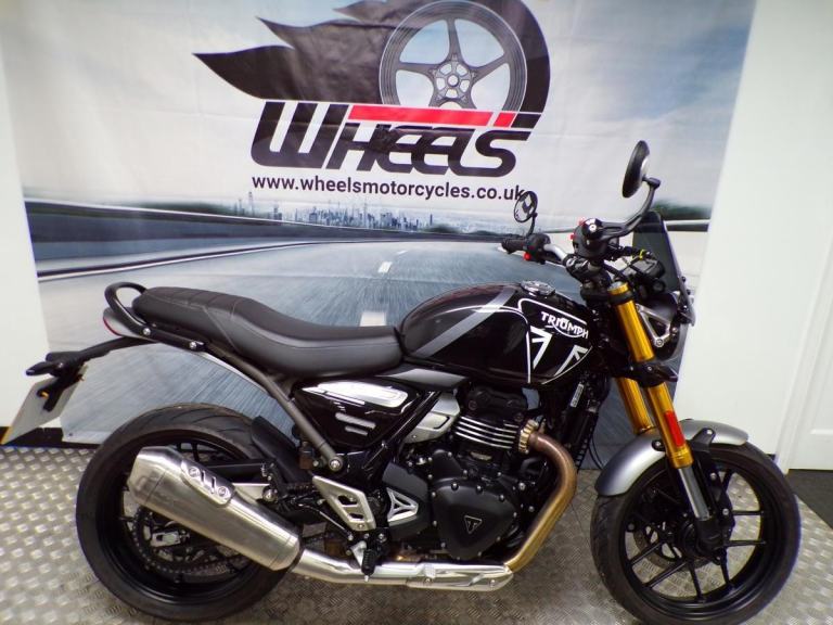 2024 TRIUMPH SPEED 400 WITH ONLY 1953 MILES FROM NEW