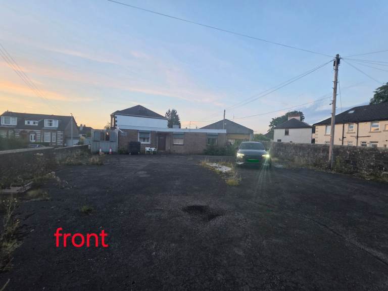 Large Secure Commercial Yard & Workshop To Let – Glasgow G52 – Approx. 16,000 sq ft