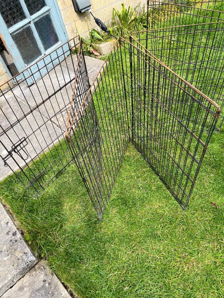 Metal gate/ pet pen/ enclosure 