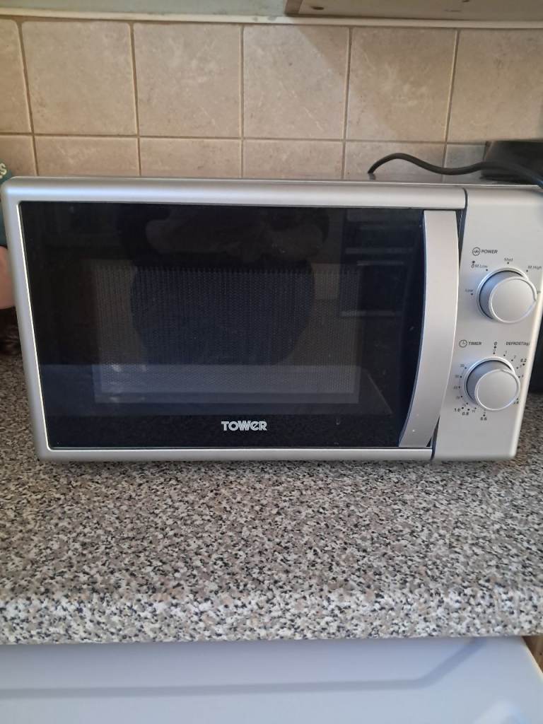 TowerMicrowave oven 