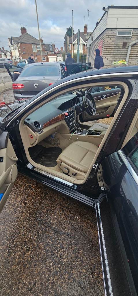 Mercedes-Benz, C CLASS, Saloon, 2012, Semi-Auto, 2143 (cc), 4 doors