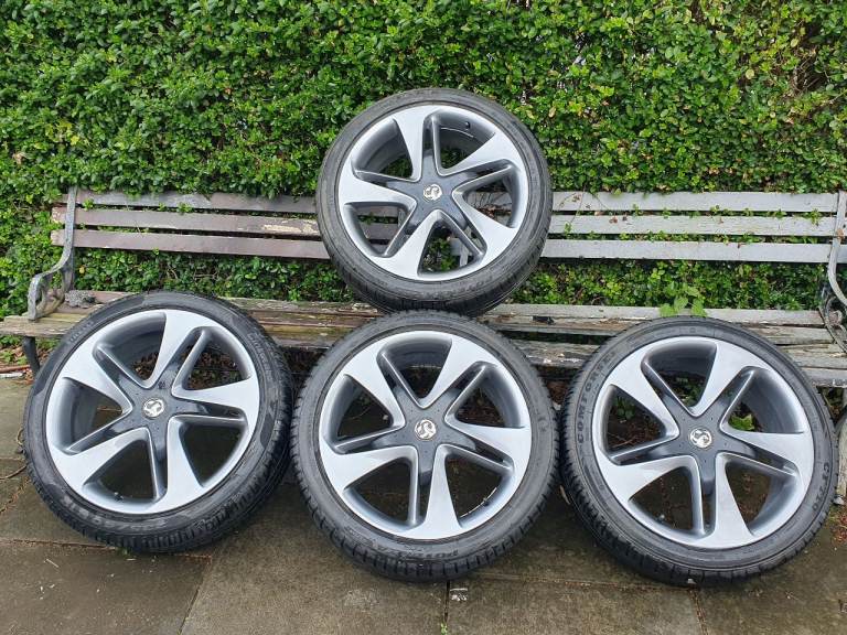 Vauxhall Insignia B Zafira Tourer 19" Alloy Wheels With Excellent Tyres 