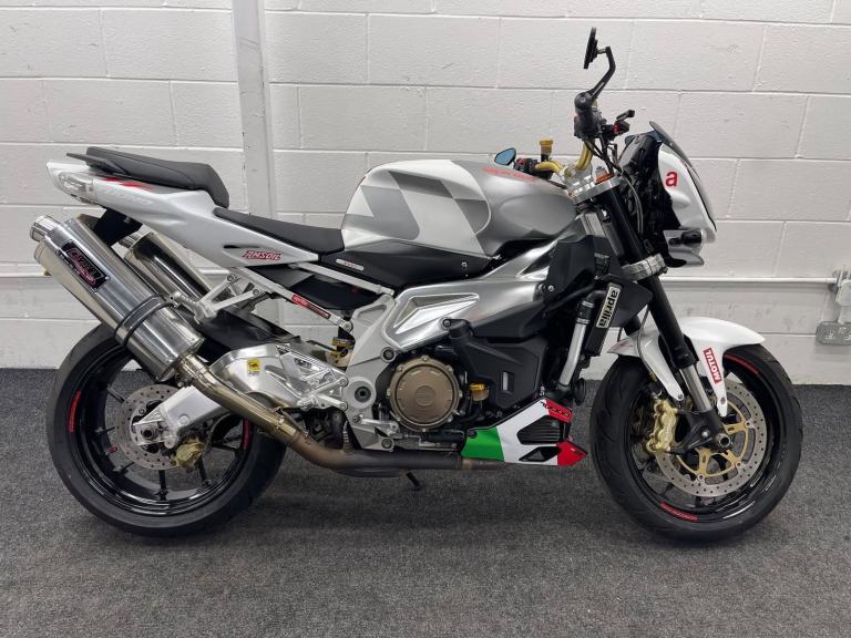 APRILIA TUONO 1000 ** 11486 miles - Twin Quill Exhausts - All Keys and Books **
