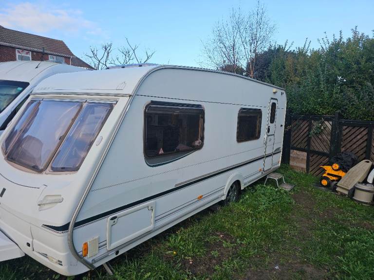 Abbey cardinal 6 birth tour caravan 