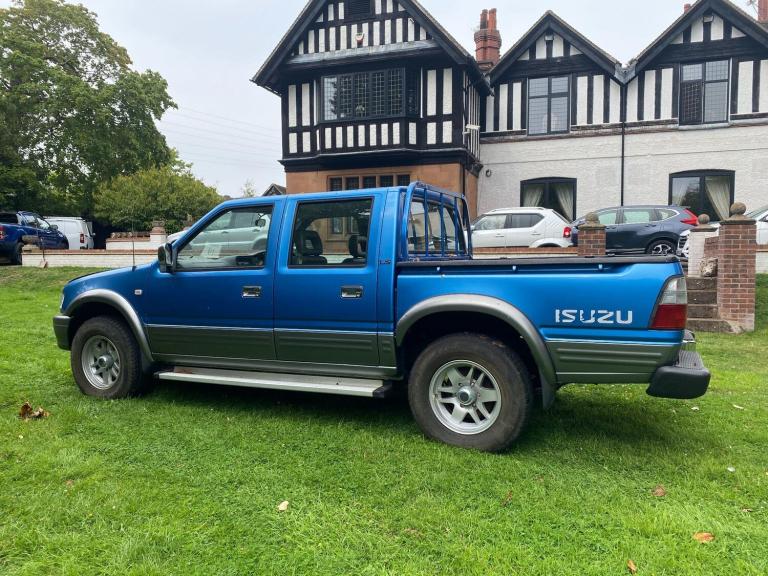 2002 ISUZU MEGA Rodeo 3.0 TD 4WD 4dr DIESEL Manual
