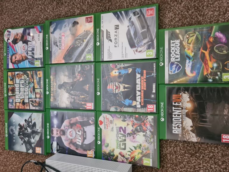 Xbox One S Console with 2 Controllers and 11 Games £80