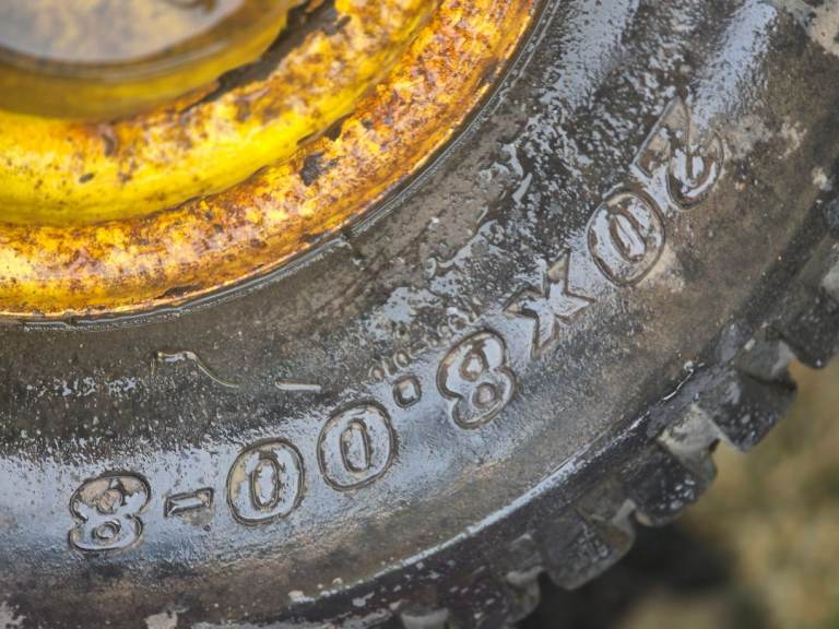 John deere rideon lawnmower wheels and tyres 