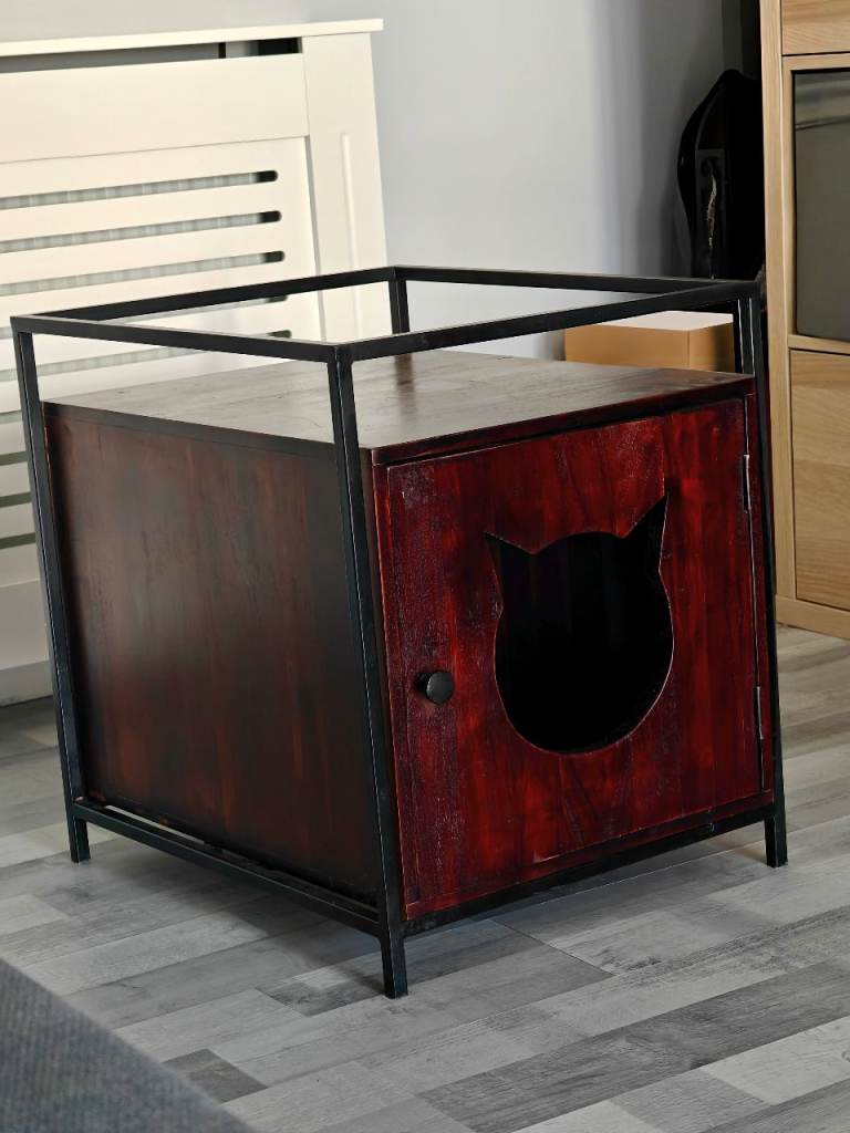 Cat litter box enclosure / cat house (industrial style)