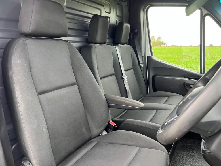 MERCEDES-BENZ SPRINTER 2.0 315 CDI Progressive L2 MWB WITH AIR CON White Manual