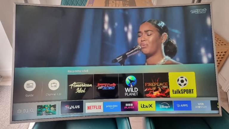SAMSUNG 49 INCH CURVED SMART 4K UHD TV WITH WIFI - PLS READ DESCRIPTIONS 