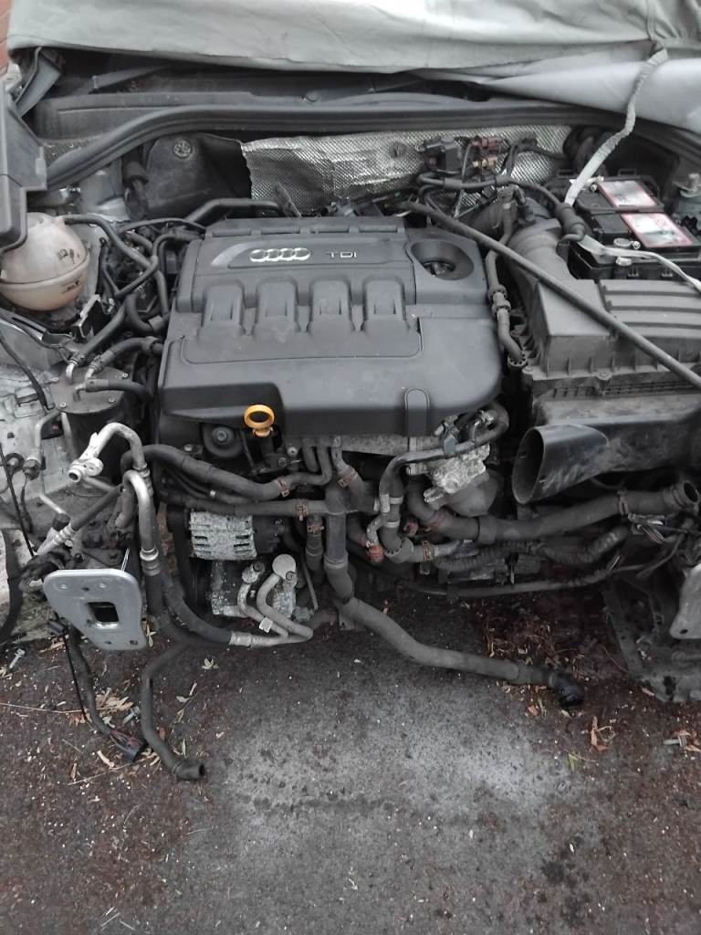 Audi Q3 2016 engine breaking for parts 