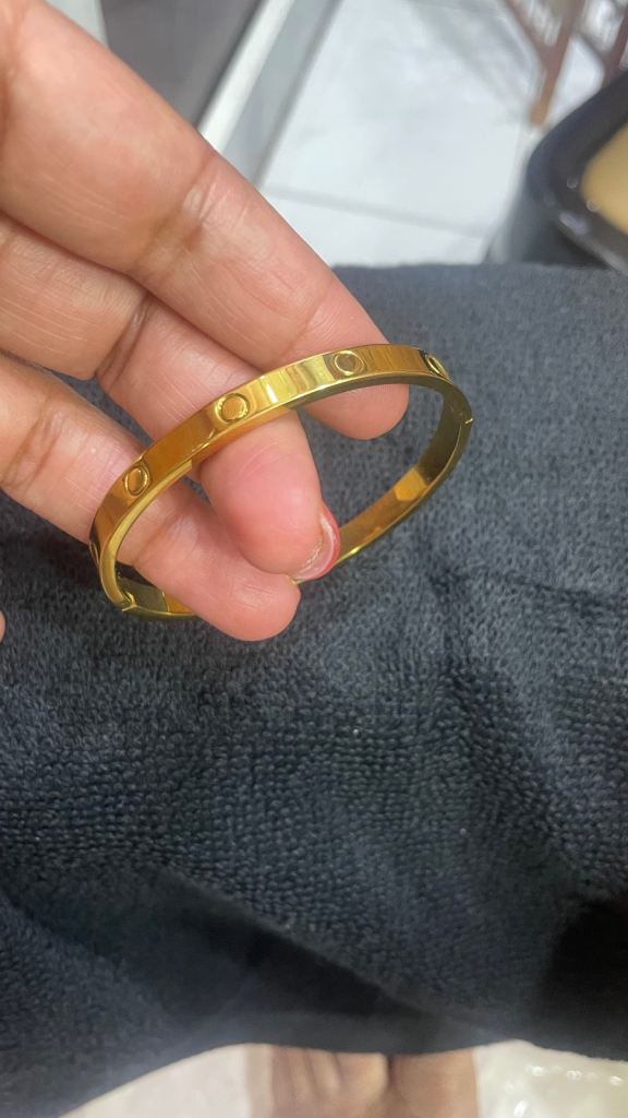Gold bangle 