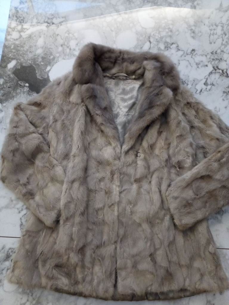 Ladies real fur mink jacket 