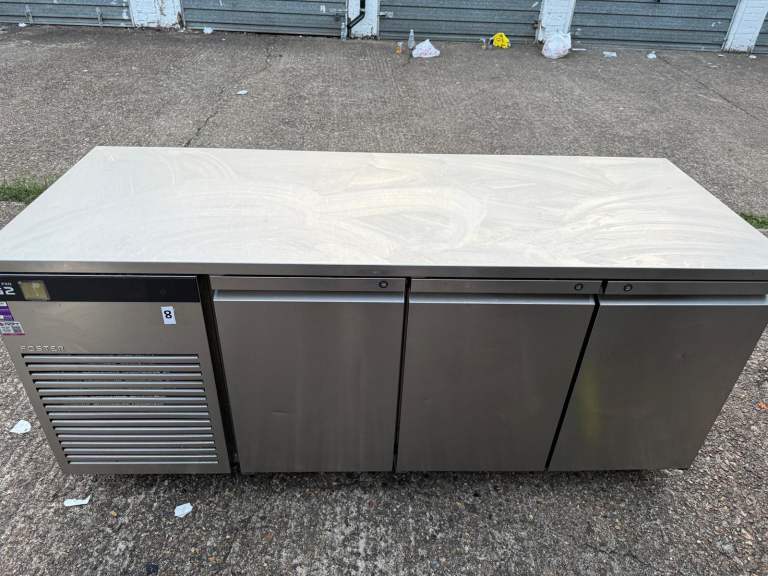 Commercial undercounter fridge 3 doors cafe shop restaurant 