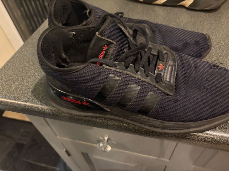 Men’s adidas trainers 