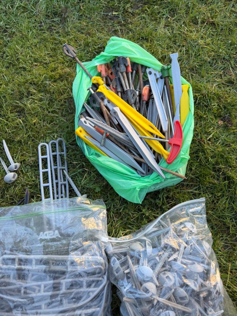 Awning pens carpet pegs and rock pens