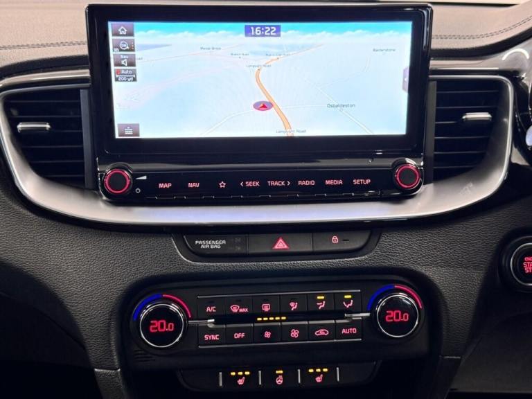 2020 Kia XCeed 1.4 T-GDi 3 FIVE DOOR 140 BHP + SAT NAV + REAR CAMERA + HEATED SEATS HATCHBACK Pet...