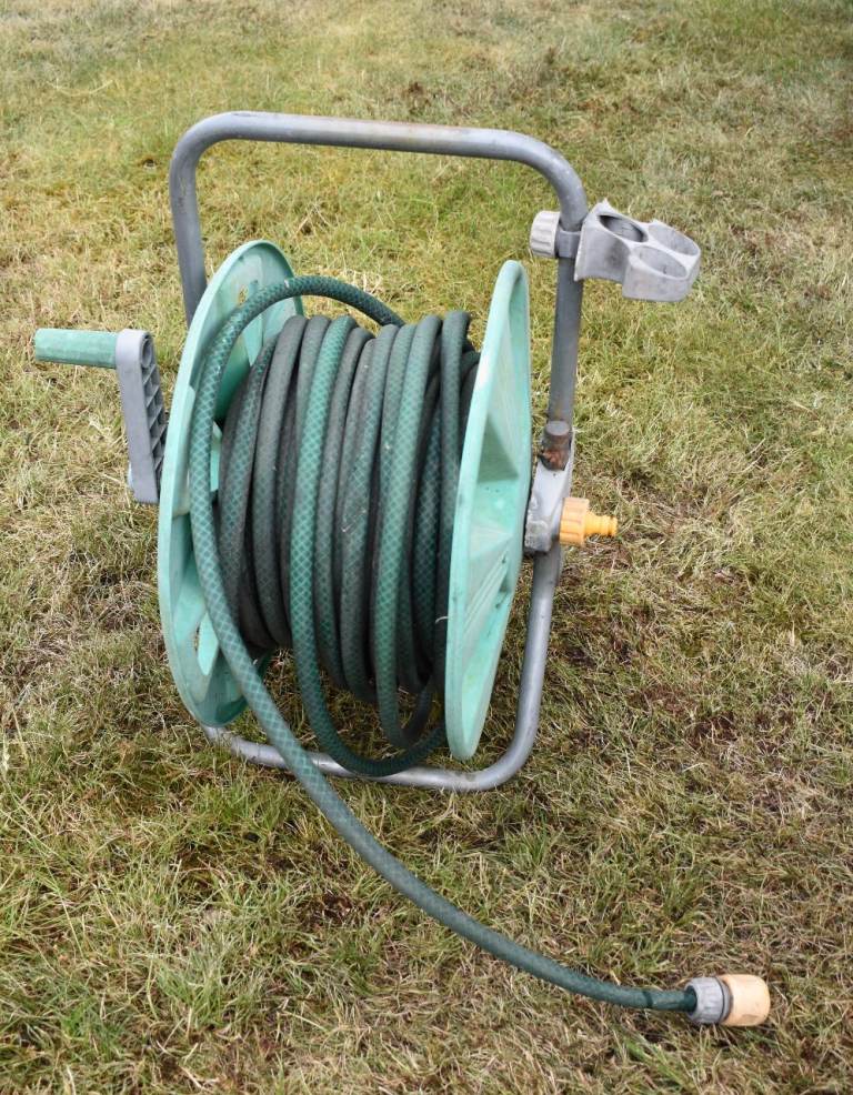 Garden Hose and Reel with 88ft Green Hose