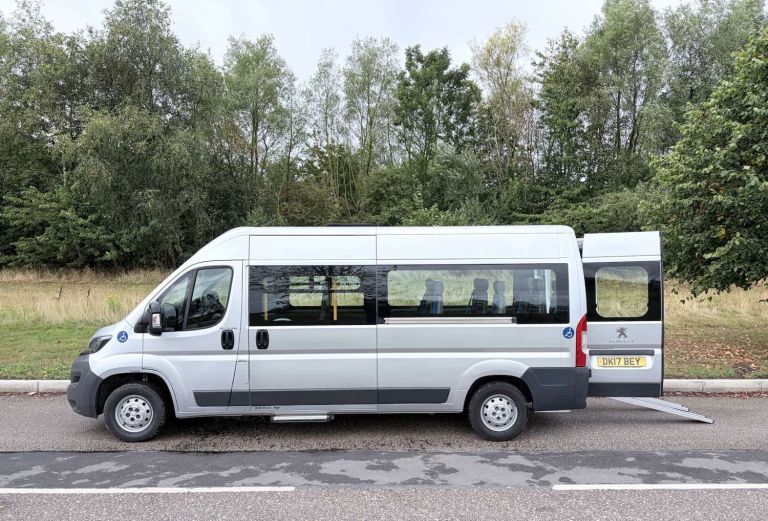 2017 Peugeot Boxer 2.0 Hdi L3H2 17 Seats WHEELCHAIR ACCESSIBLE VEHICLE DISABLED MINIBUS WAV Wheel...
