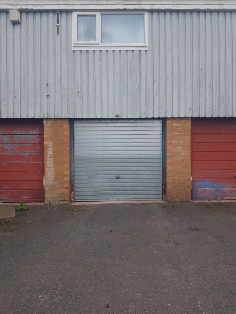 GARAGE/STORAGE TO RENT
