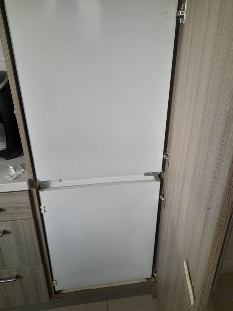 Fridge freezer 