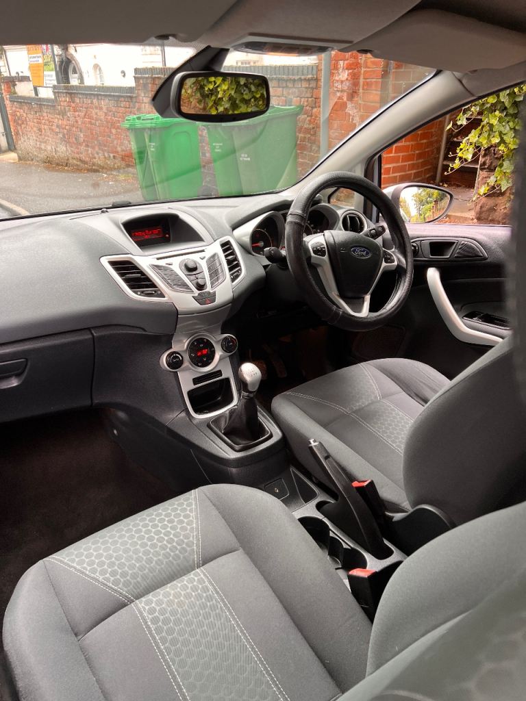 Ford, FIESTA, Hatchback, 2009, Manual, 1560 (cc), 5 doors