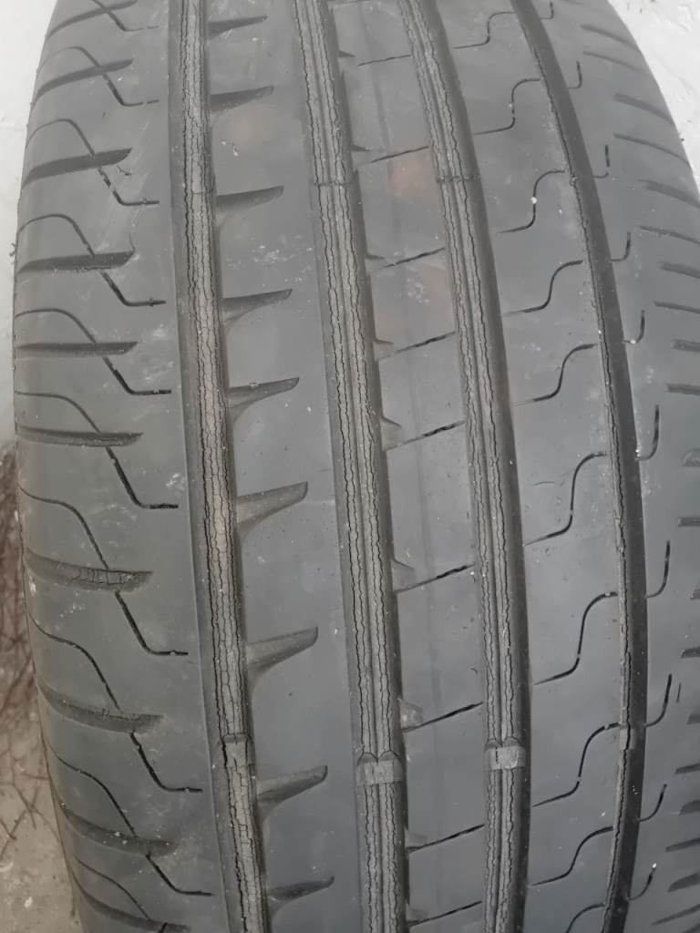 Hyundai 17 inch wheeland tyre