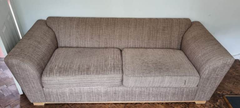 Free sofas for sale 