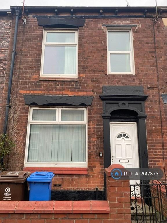 image for 3 bedroom house in Oldham Road, Royton, Oldham, OL2 (3 bed) (#2617875)