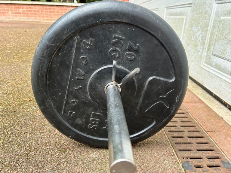 20kg x 2 weights and bar