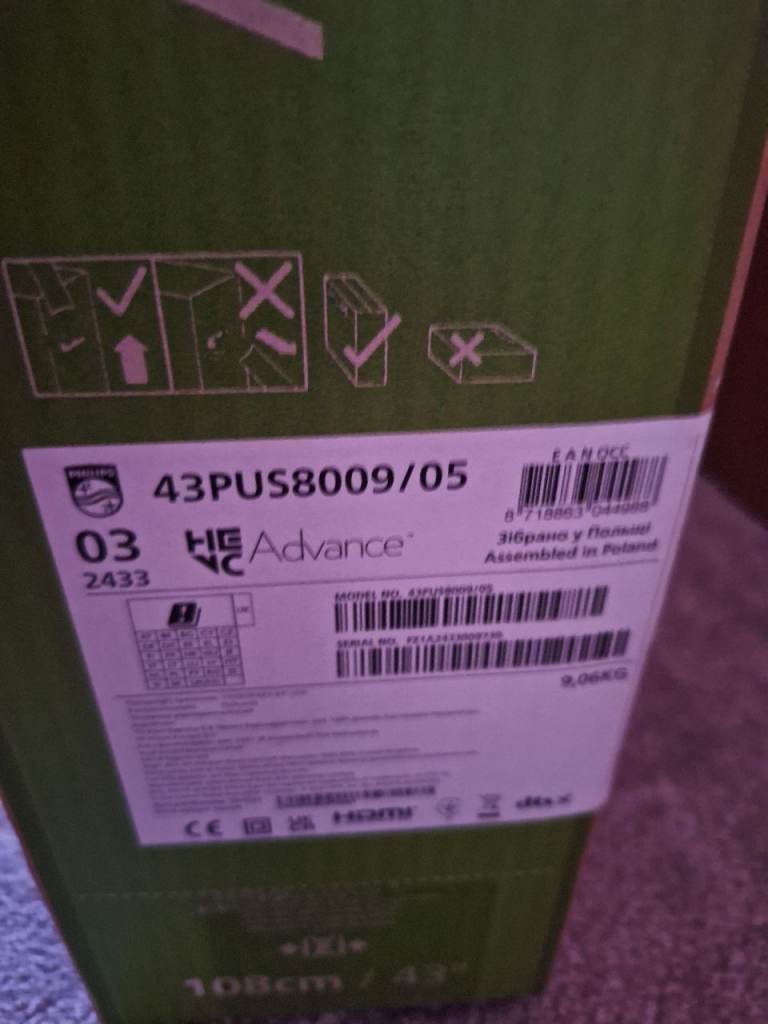 Like new Phillips 43" ambilight Smart TV