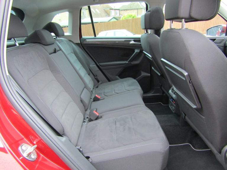2017 Volkswagen Tiguan 2.0 TSi 180 4Motion SEL 5dr DSG ESTATE Petrol Automatic