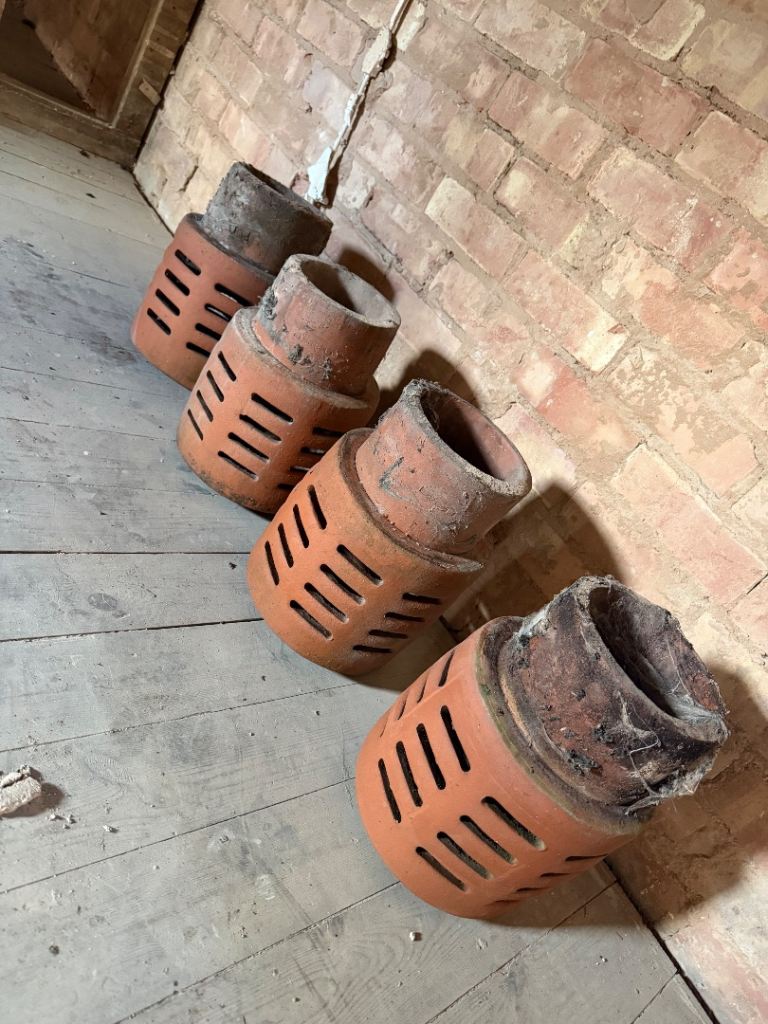 Vintage Terracotta Chimney Pots / Vents - Set of 4