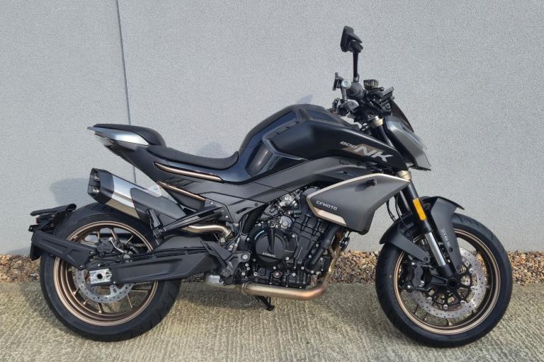 CFMOTO 800NK