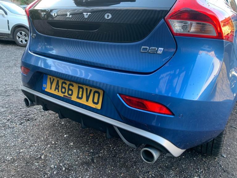 2016 Volvo V40 D2 [120] R DESIGN Nav Plus 5dr HATCHBACK DIESEL Manual