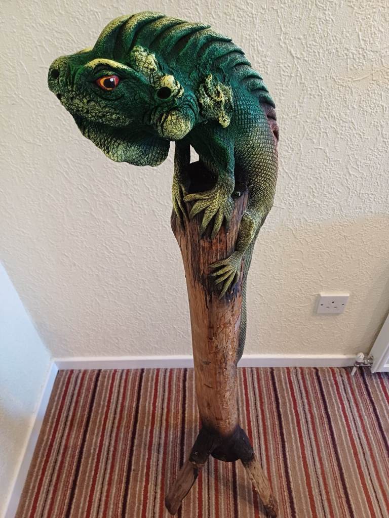 Iguana on perch, wood hand painted (reptile) ornament