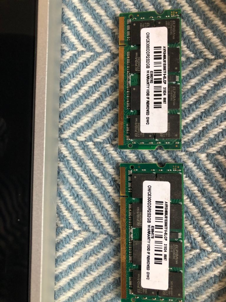 Apple iMac A1225 24inch Desktop - MB418B/A 2.8Ghz Intel Core 2 Duo Extreme