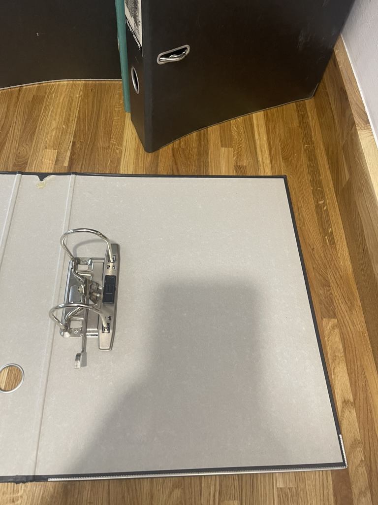 USED - A4 lever Arch files 