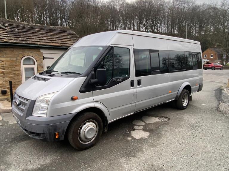 2014 Ford Transit Medium Roof 17 Seater TDCi 135ps NA DIESEL Manual