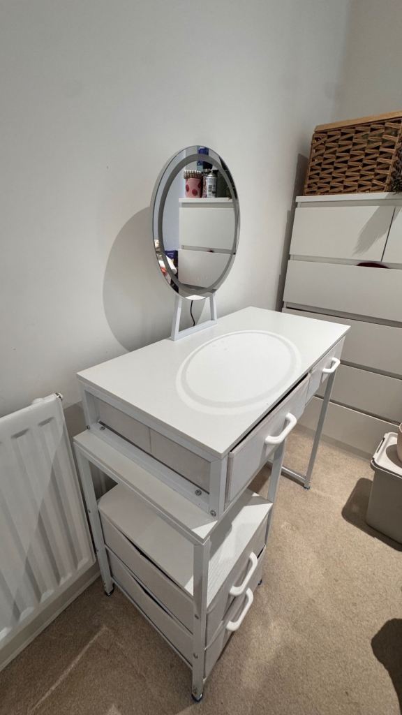 White Dressing Table with Mirror and Drawers