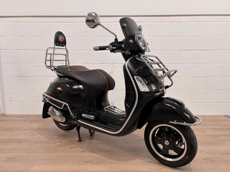 Piaggio Vespa GTS 125 SUPER SPORT Learner Legal 2015'15