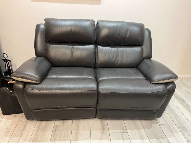 Lazy boy leather electric recliner suite