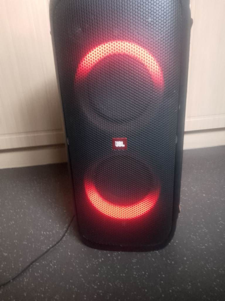 JBL 310 party speaker 