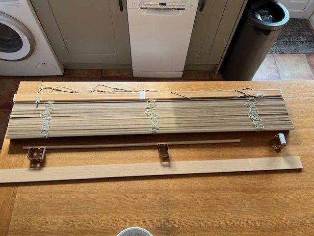 Two Oak wood effect Venetian Blinds 120 cm wide, 180cm drop