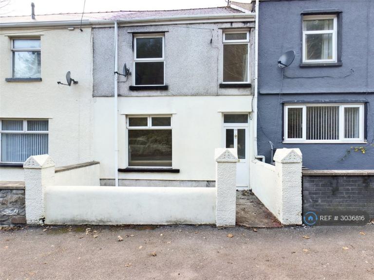 3 bedroom house in High Street, Blaina, Abertillery, NP13 (3 bed) (#3036816)