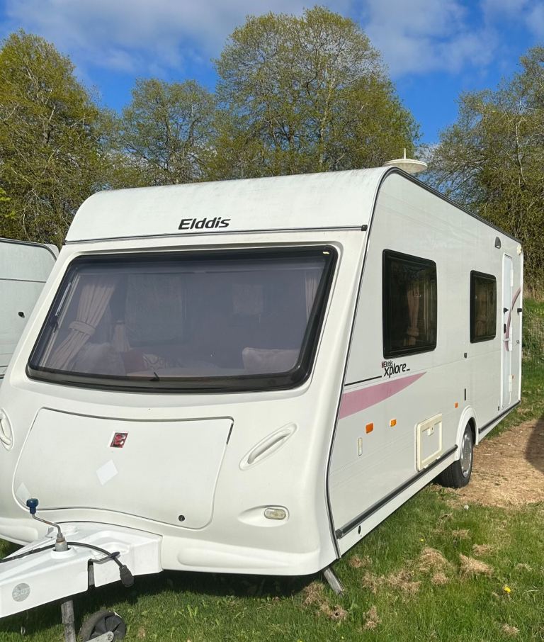 2010 Elddis Xplore 546 is a spacious and practical 6-berth 